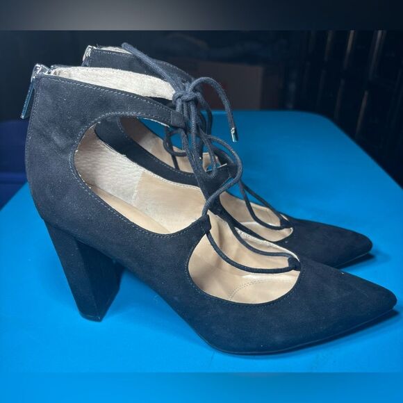 Unisa Black Suede Laced Front Pointed Toe Block Heels Pumps Size 9 MSRP $139 EPC - Picture 3 of 11